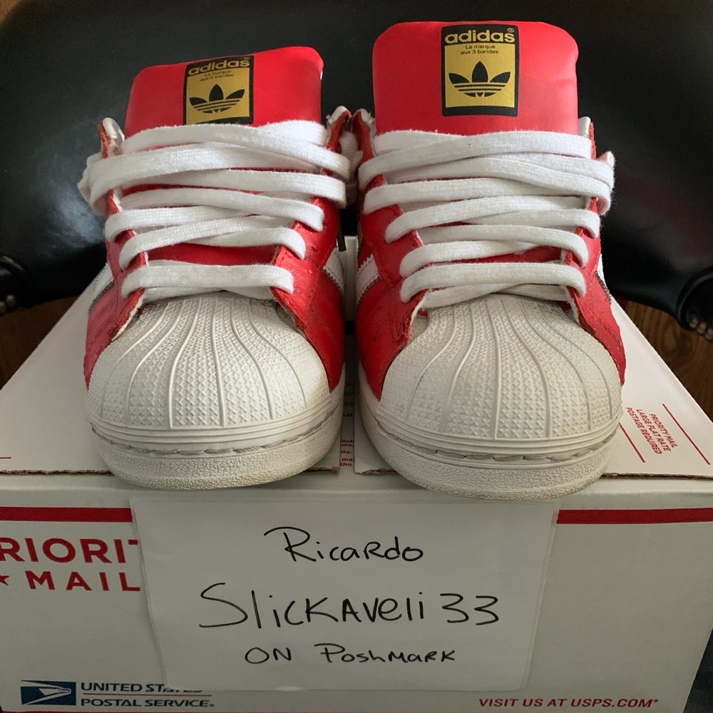 USED ADIDAS MEN'S SUPERSTAR OSTRICH SIZE 10